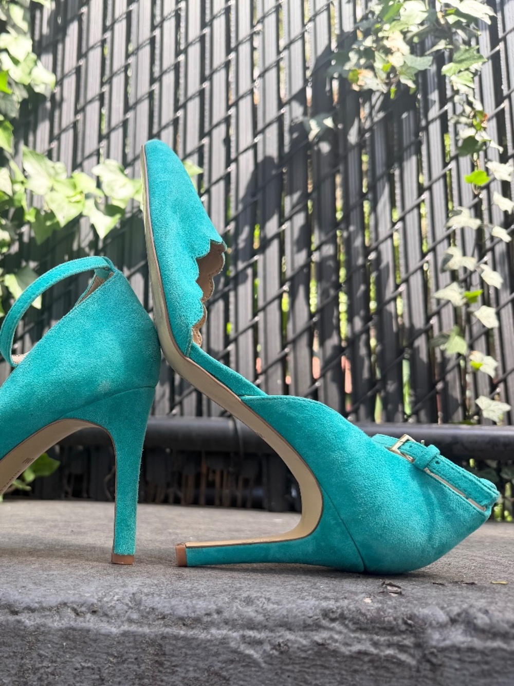 Enzo Angiolini Turquoise Suede Scalloped Ankle Strap Heels Size 10 EUC